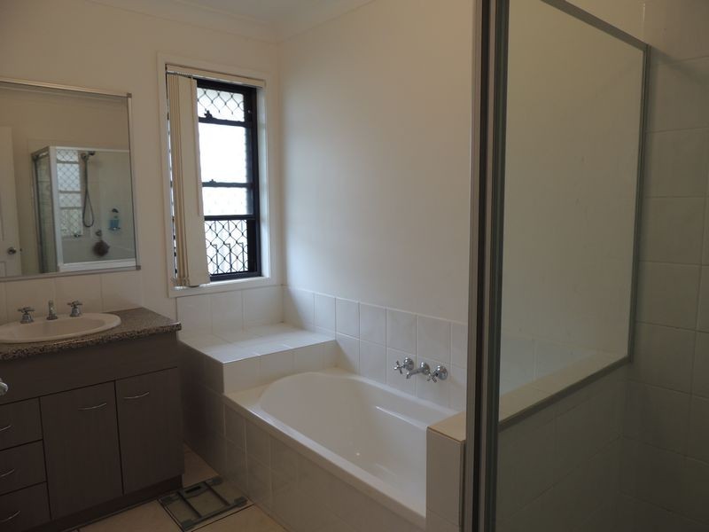 4 Hind Court, Bellmere QLD 4510