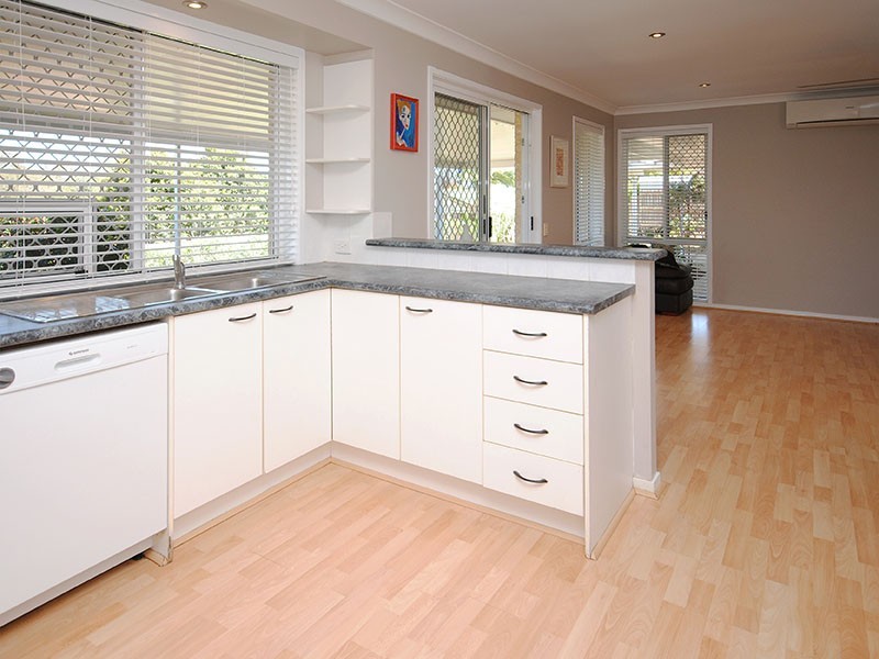 3 Ritchie Court, Petrie QLD 4502