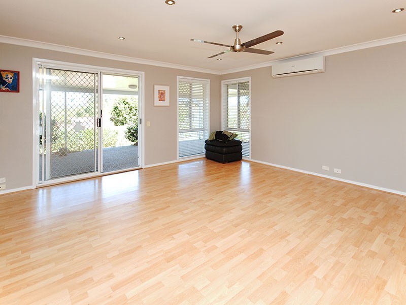 3 Ritchie Court, Petrie QLD 4502