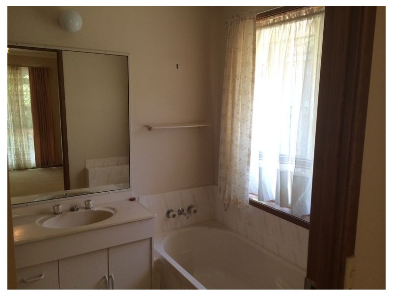 10 Camion Court, Petrie QLD 4502