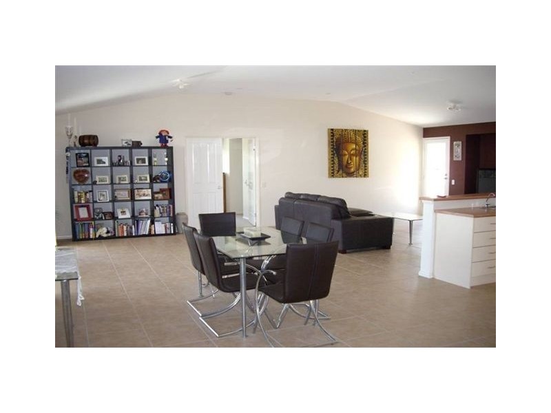 24 Ashford Circuit, Petrie QLD 4502