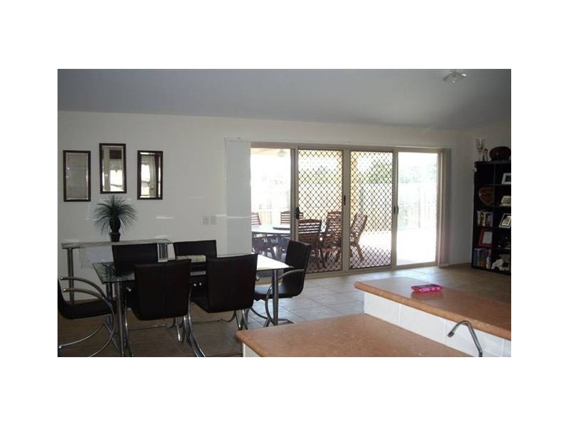 24 Ashford Circuit, Petrie QLD 4502