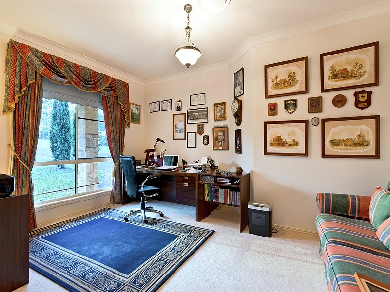 12 Creekwood Court, Warner QLD 4500