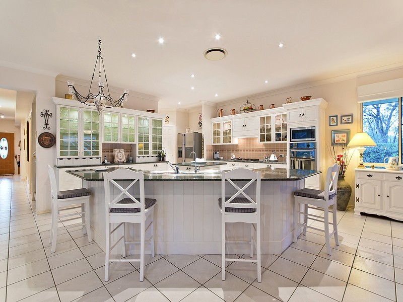 12 Creekwood Court, Warner QLD 4500