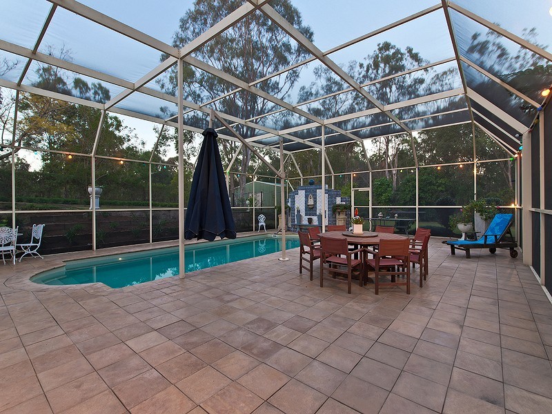 12 Creekwood Court, Warner QLD 4500