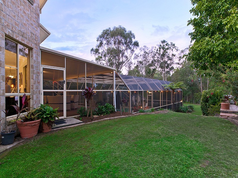 12 Creekwood Court, Warner QLD 4500