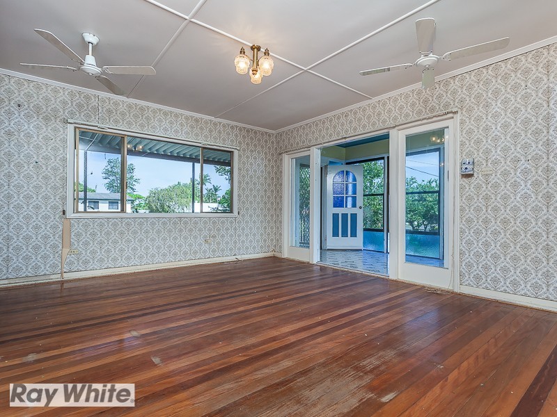 19 Spitfire Avenue, Strathpine QLD 4500