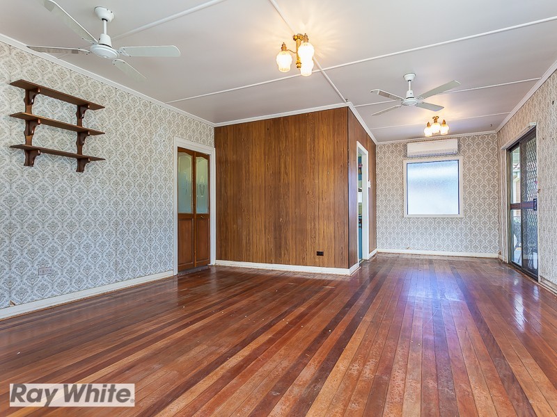 19 Spitfire Avenue, Strathpine QLD 4500