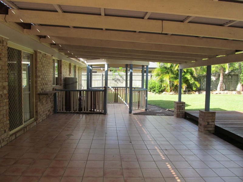 4 Blackbutt Court, Warner QLD 4500