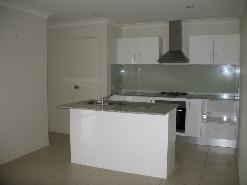 1/21 Michael David Dve, Warner QLD 4500