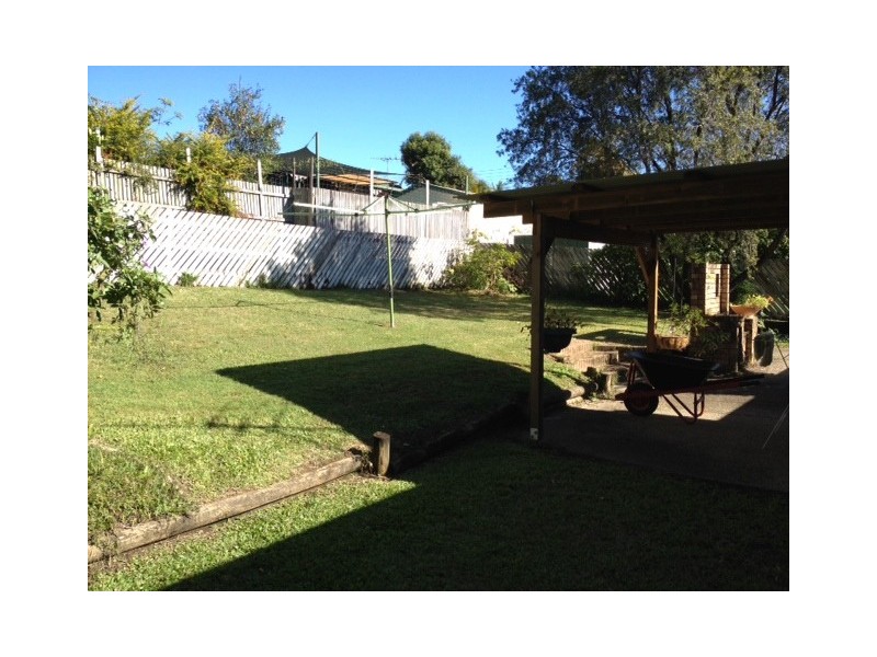 31 Eucumbene Drive, Petrie QLD 4502