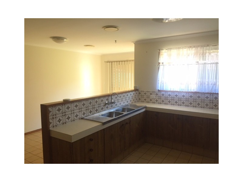 27 Vienna Way, Strathpine QLD 4500