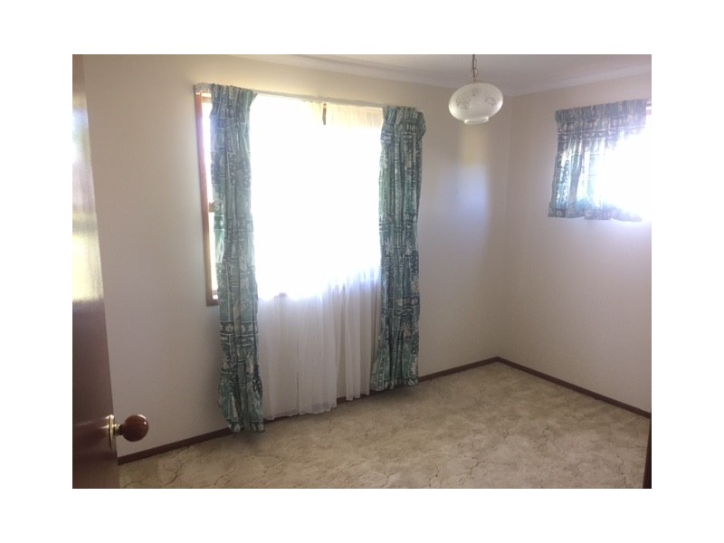 27 Vienna Way, Strathpine QLD 4500