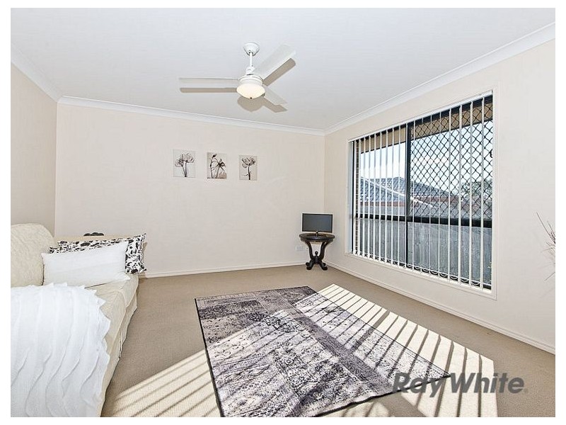 16 Tenzing Court, Warner QLD 4500