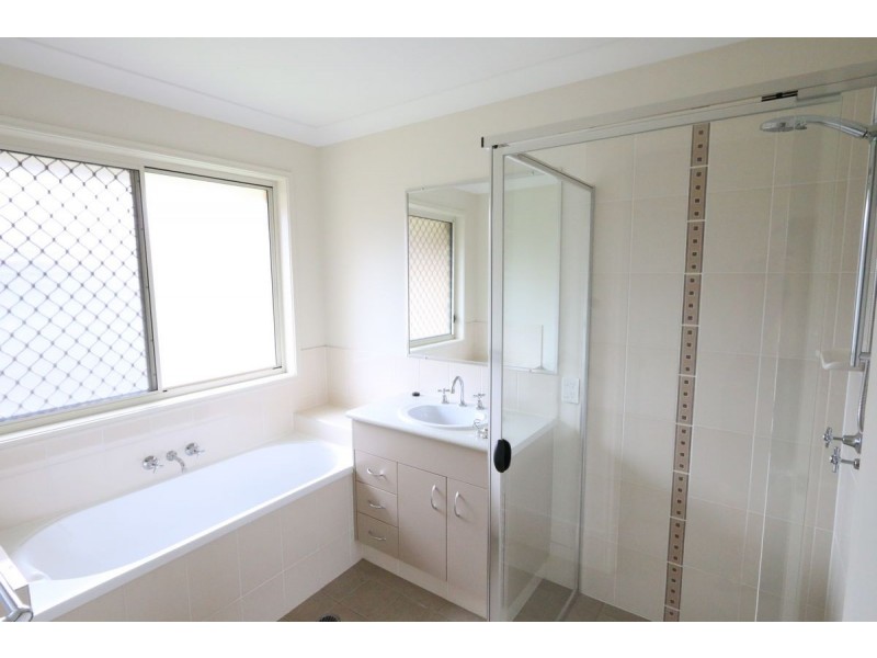 16 Catalina Avenue, Bray Park QLD 4500