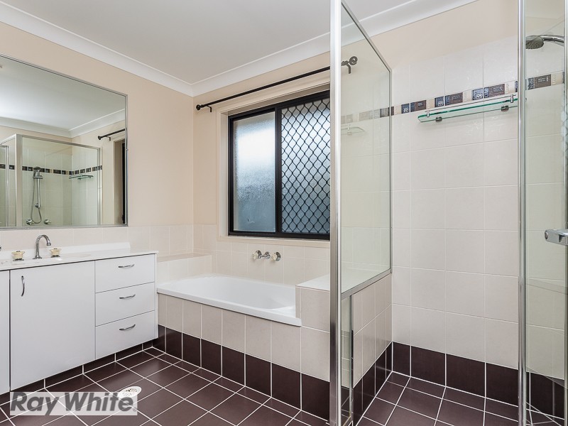 1 Brace Close, Bray Park QLD 4500