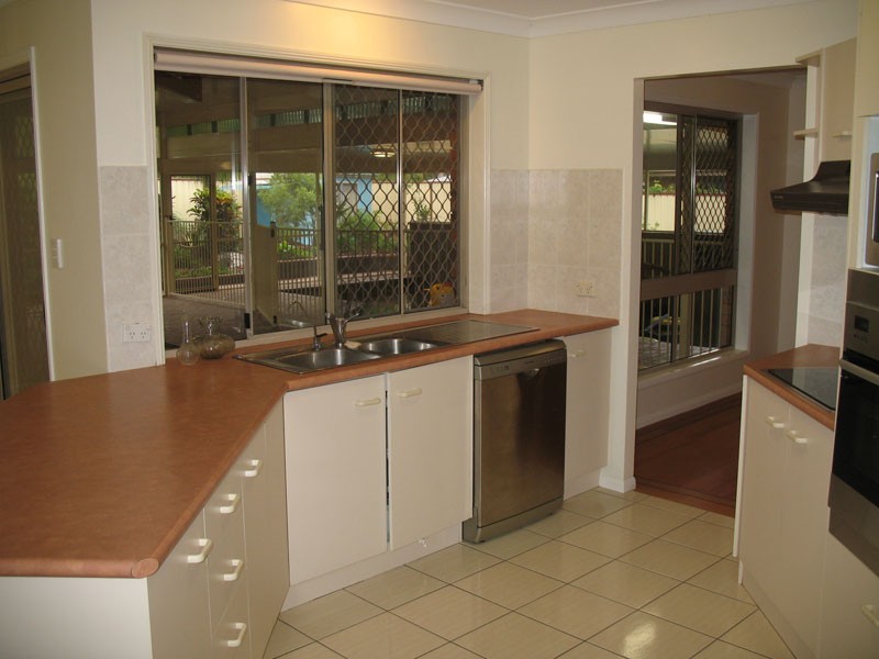 11 Kurrajong Drive, Warner QLD 4500