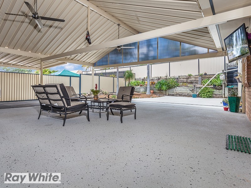 8 Maurienne Road, Petrie QLD 4502