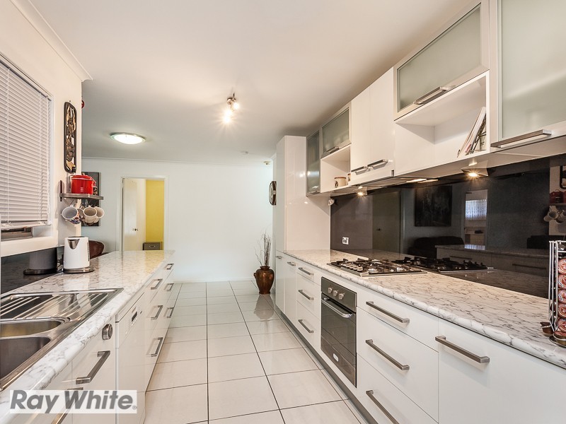 8 Maurienne Road, Petrie QLD 4502