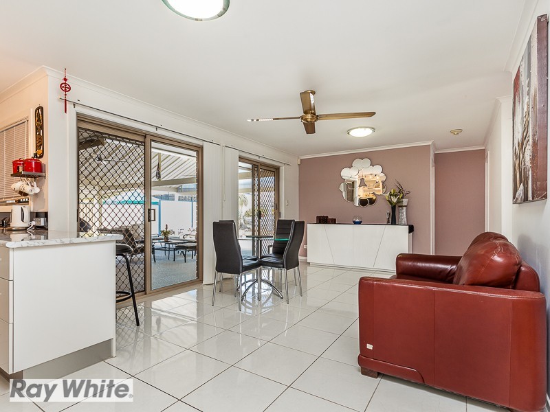 8 Maurienne Road, Petrie QLD 4502