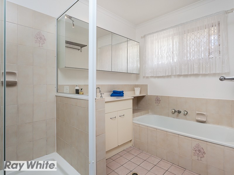 8 Maurienne Road, Petrie QLD 4502