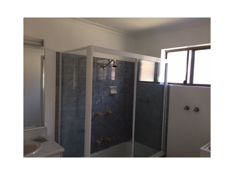 27A 26 Dixon, Strathpine QLD 4500