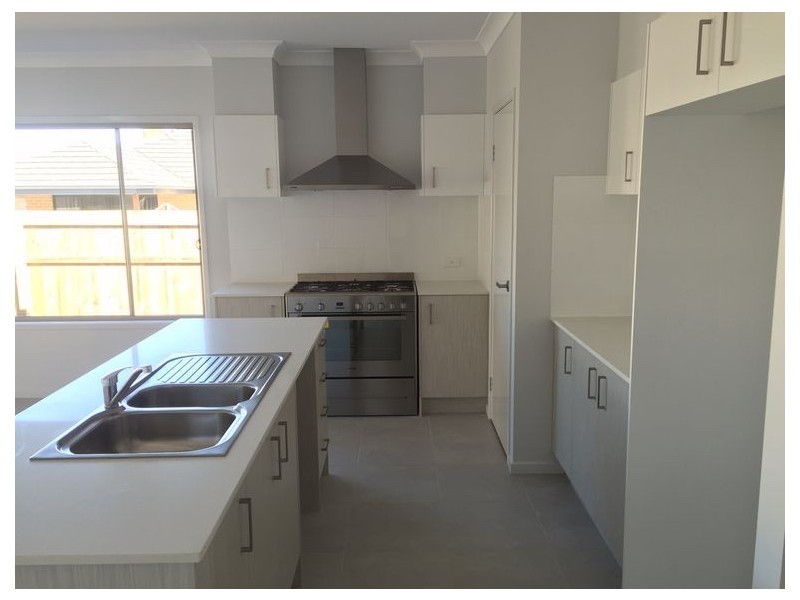 2 McKenzie Place, Warner QLD 4500