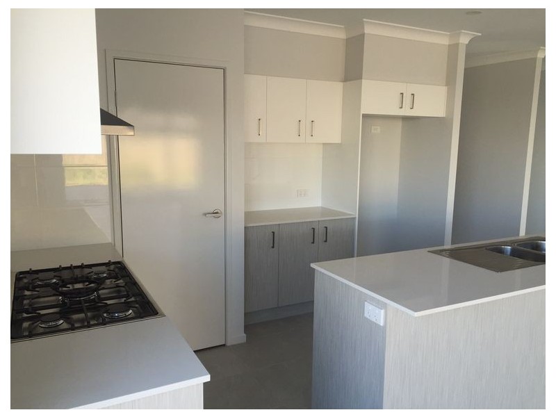 2 McKenzie Place, Warner QLD 4500