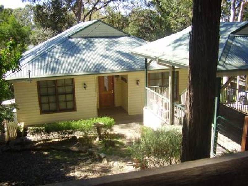 11 Waratah Street, Bowen Mountain NSW 2753