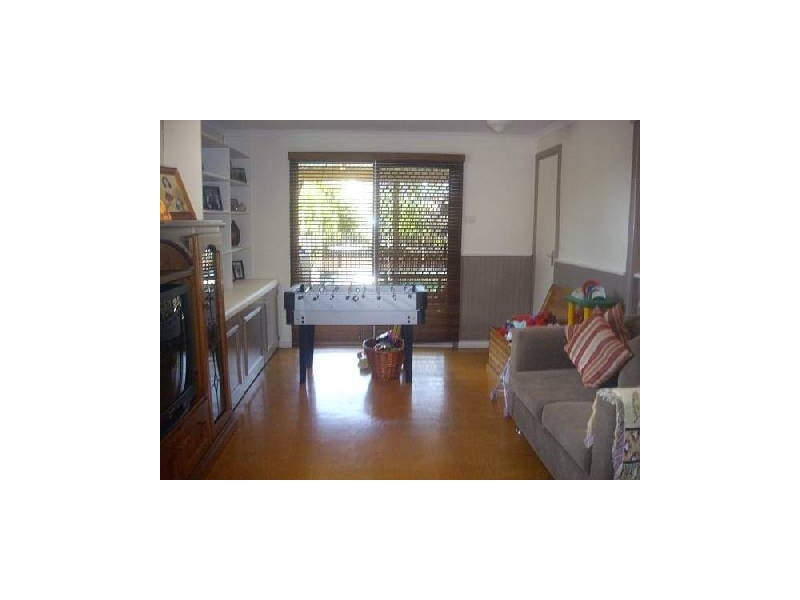 2 PECKS ROAD, North Richmond NSW 2754