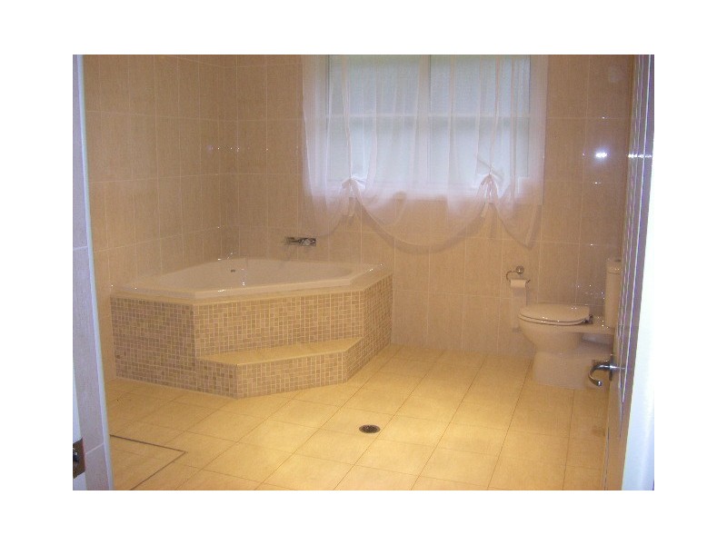 175 SIXTH AVE, Llandilo NSW 2747