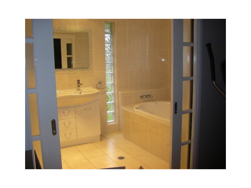 175 SIXTH AVE, Llandilo NSW 2747