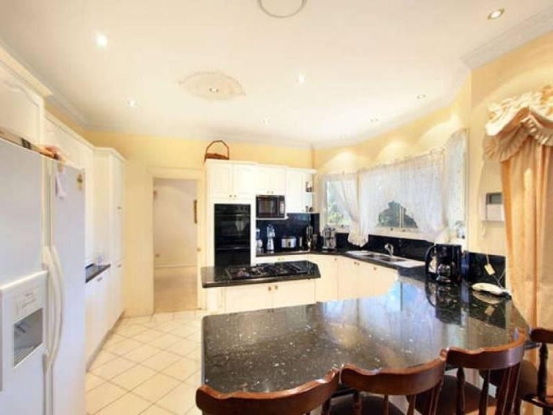 27 BALMAIN RD, Mcgraths Hill NSW 2756