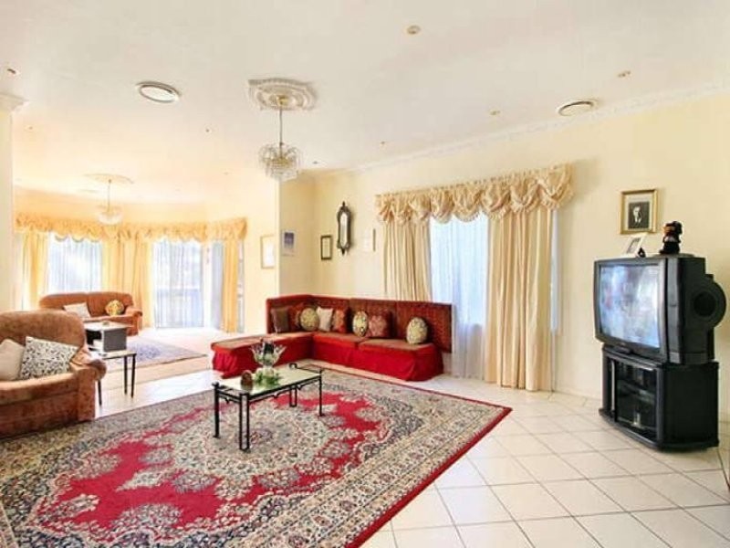 27 BALMAIN RD, Mcgraths Hill NSW 2756