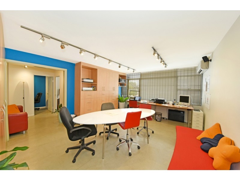 242 PACIFIC HWY, Crows Nest NSW 2065