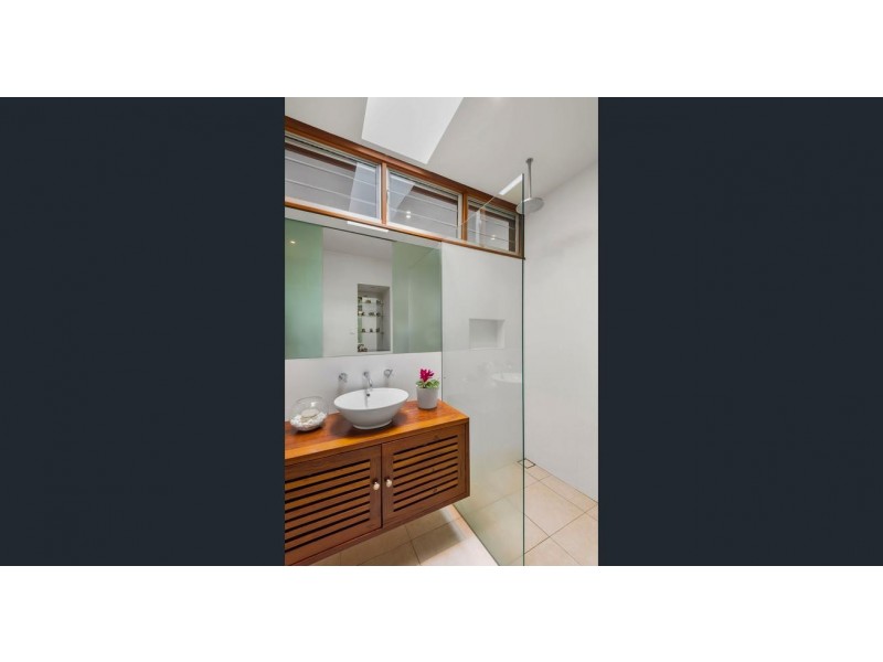 46 TASMAN RD, Avalon Beach NSW 2107