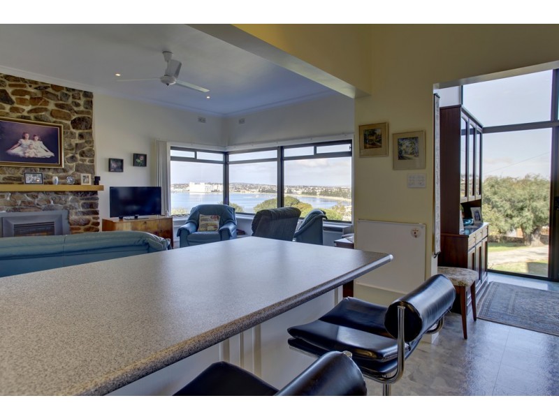 5 Lombardy Place, Port Lincoln SA 5606