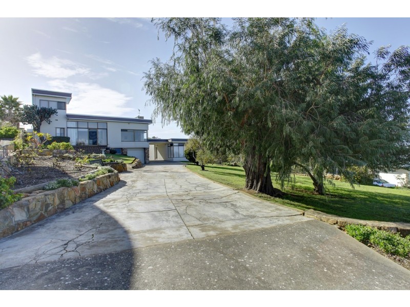 5 Lombardy Place, Port Lincoln SA 5606