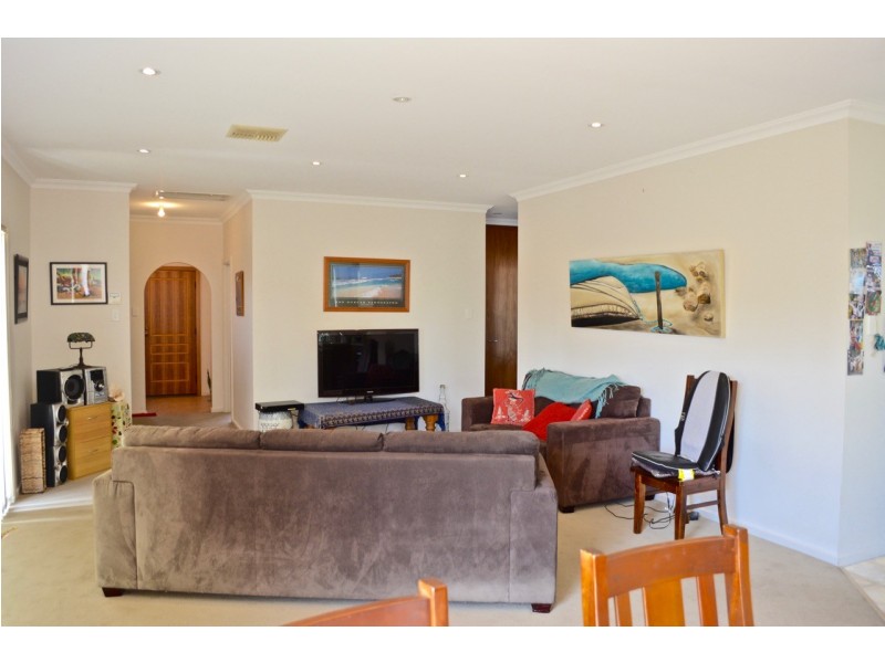 10/2 Benson Avenue, Coffin Bay SA 5607