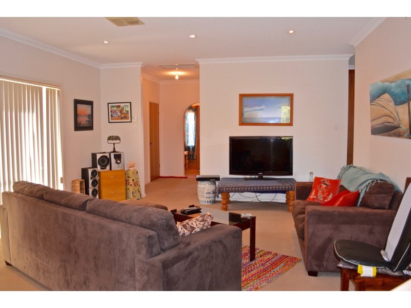 10/2 Benson Avenue, Coffin Bay SA 5607