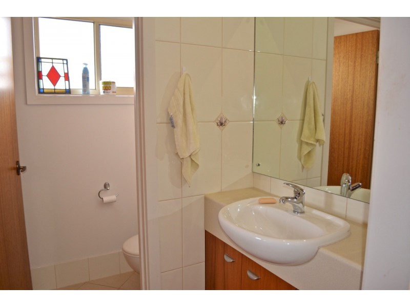 10/2 Benson Avenue, Coffin Bay SA 5607