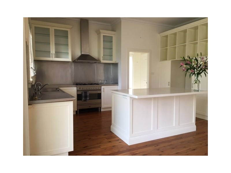 33 Oxford Tce, Port Lincoln SA 5606