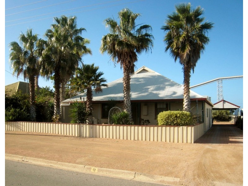 17 Kent Street THEVENARD, Ceduna SA 5690