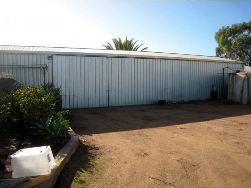 17 Kent Street THEVENARD, Ceduna SA 5690
