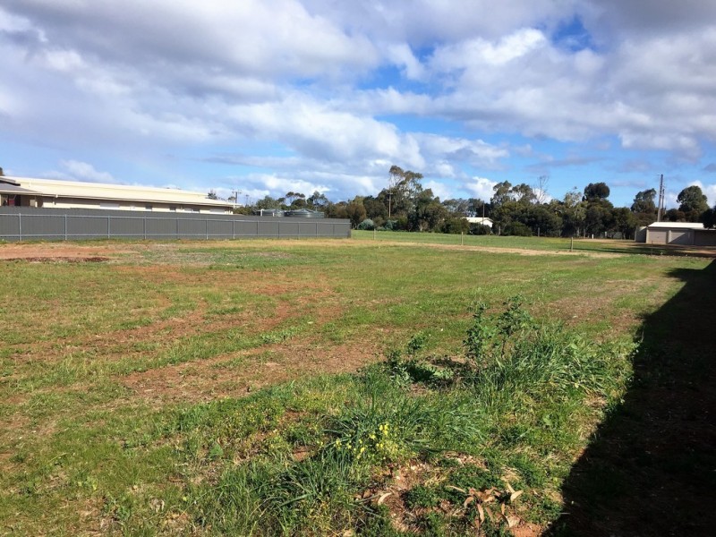 11 Benjamin Road, Poonindie SA 5607