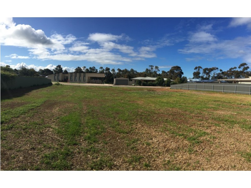 11 Benjamin Road, Poonindie SA 5607