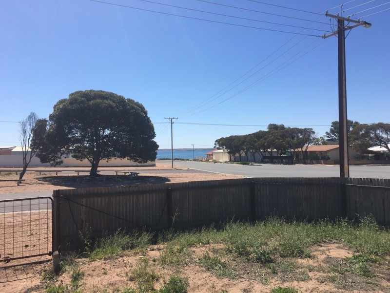 1 Kent Street, Thevenard SA 5690