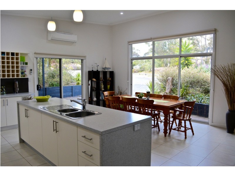 24 Douglas st, Coffin Bay SA 5607