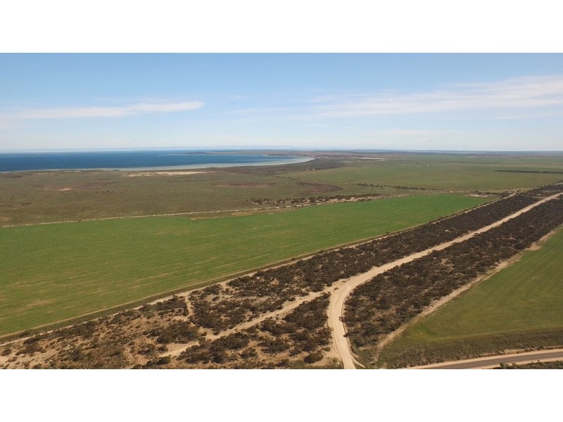 46939 Eyre Highway, Ceduna SA 5690