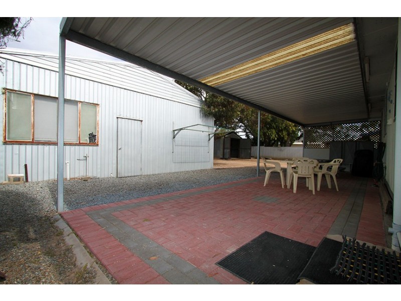 4 Flinders Drive, Streaky Bay SA 5680